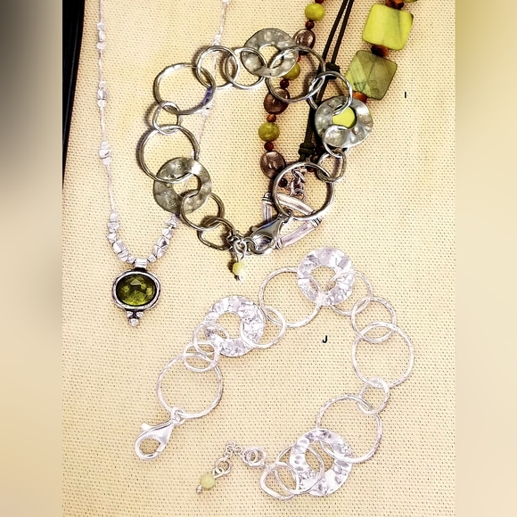 Silpada Sterling Silver Hammered Links Bracelet - Picture 10 of 10